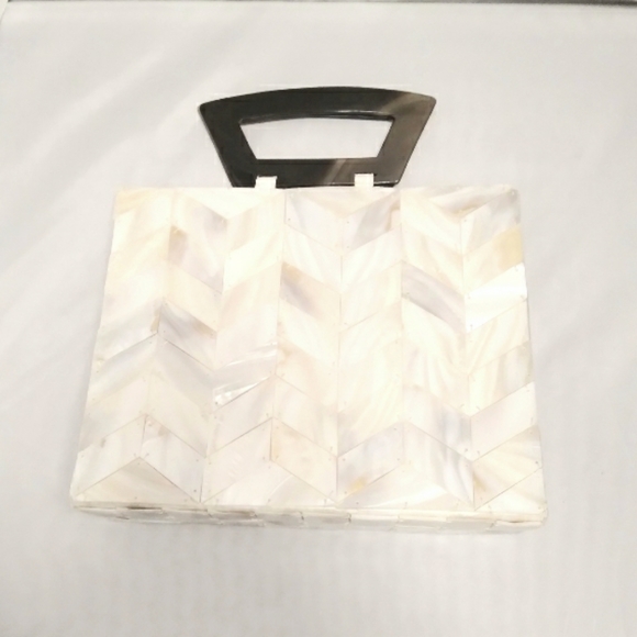 NWTS PassionFruit Handbag Abalone Shell - Picture 2 of 7